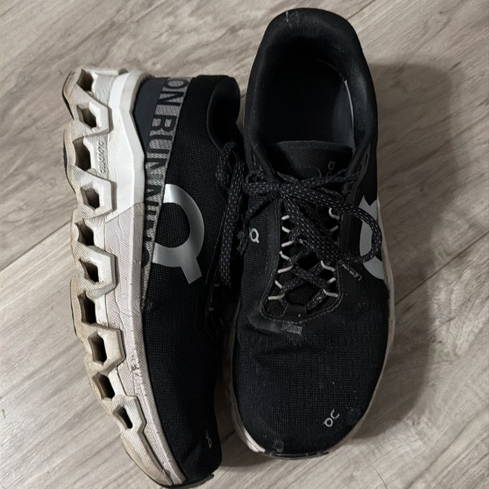On Running Men's Black and White Athletic Shoes